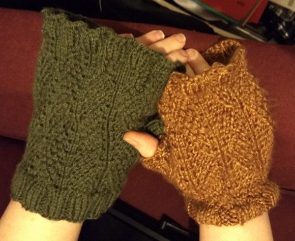 Ribbed Leaf Mitts in two sizes - large on the left, medium on the right.